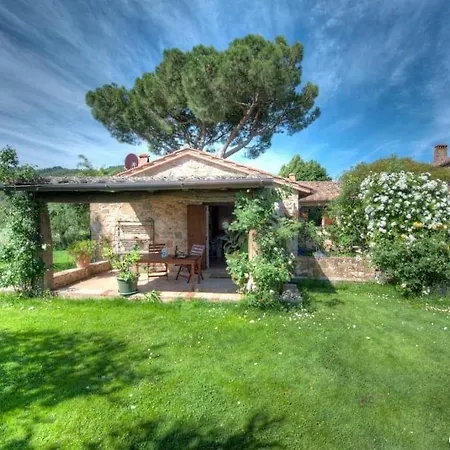 Fontanaro Farm And Culinary School Paciano